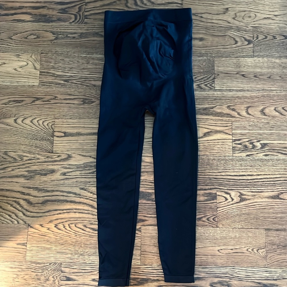 Blanqi black maternity leggings. Worn twice excellent condition.